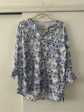 NEW Bell Sleeve blouse